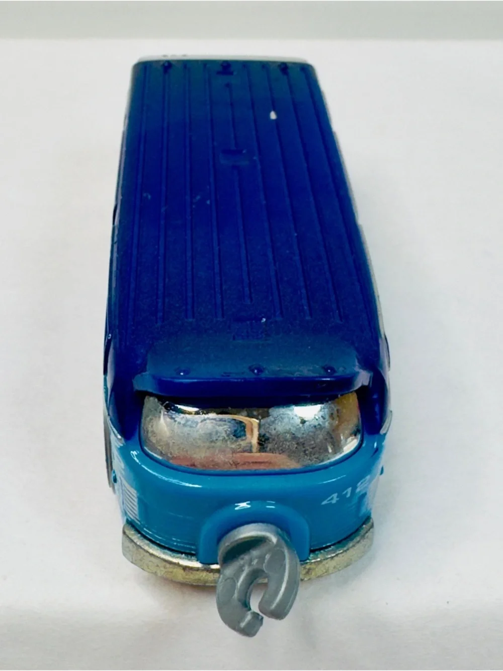 2011 Hot Wheels Mattel Bendy Bus Transporter Vehicle VO146 Loose Blue Toy A